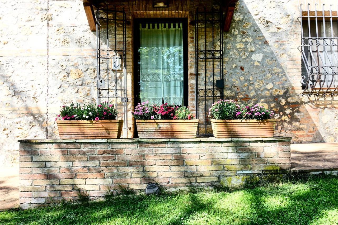 Agriturismo Montioni โซวิชิลเล ภายนอก รูปภาพ